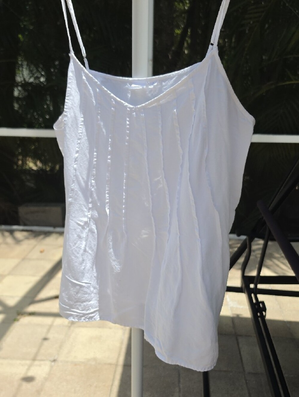 GAP White Pleated Spaghetti Strap Linen Camisole